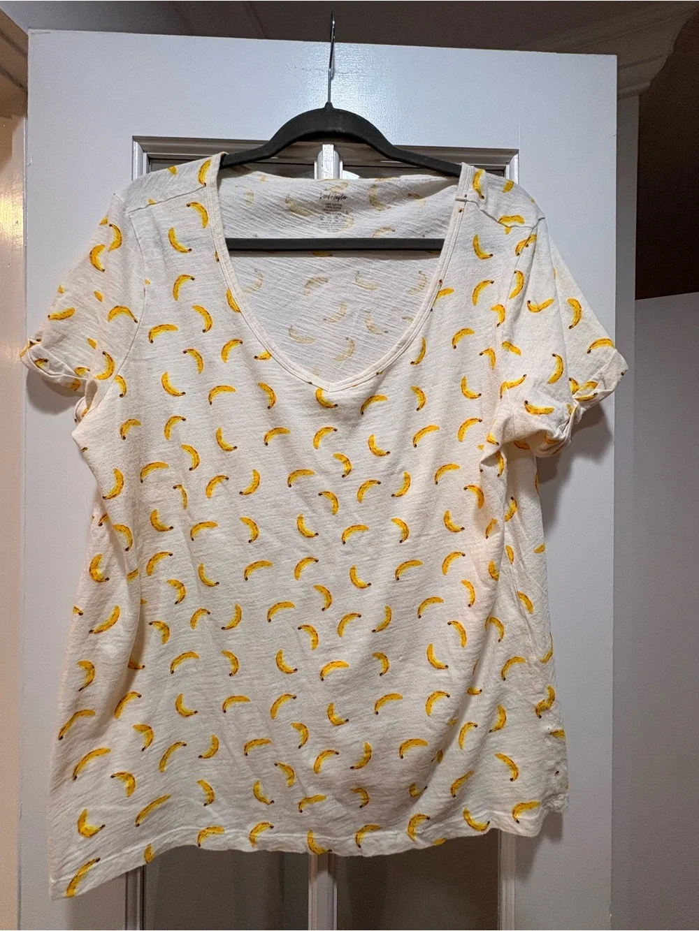 Lord & Taylor Cream V-Neck Tee with Yellow Banana Print - Picture 1 of 3